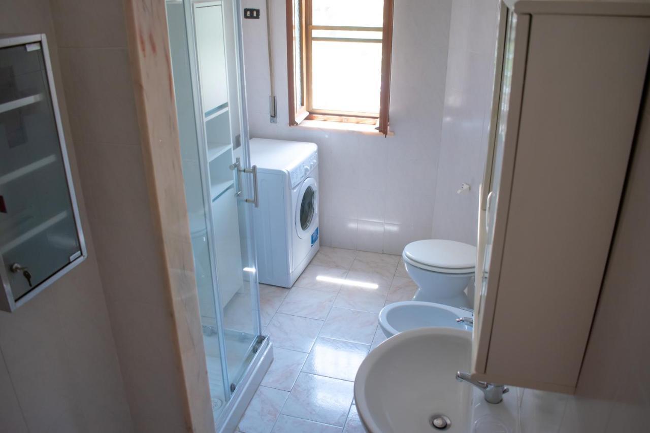 Casa Vacanze "Villa Severina" Iun R6166 R6692 Карбония Екстериор снимка
