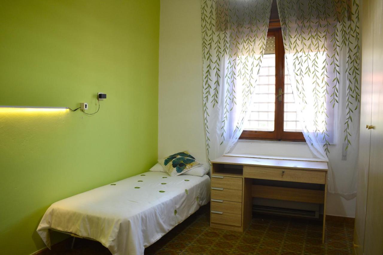 Casa Vacanze "Villa Severina" Iun R6166 R6692 Карбония Екстериор снимка