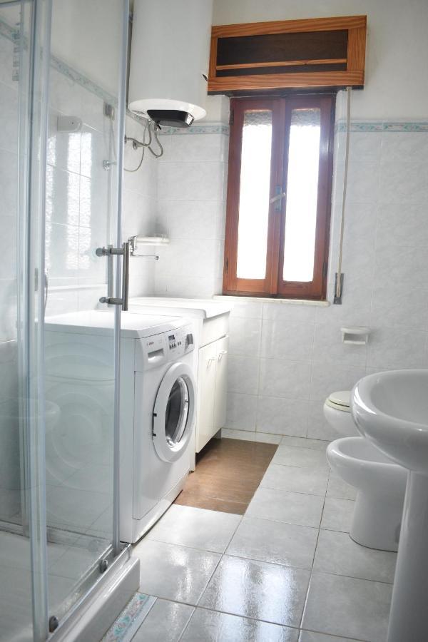 Casa Vacanze "Villa Severina" Iun R6166 R6692 Карбония Екстериор снимка